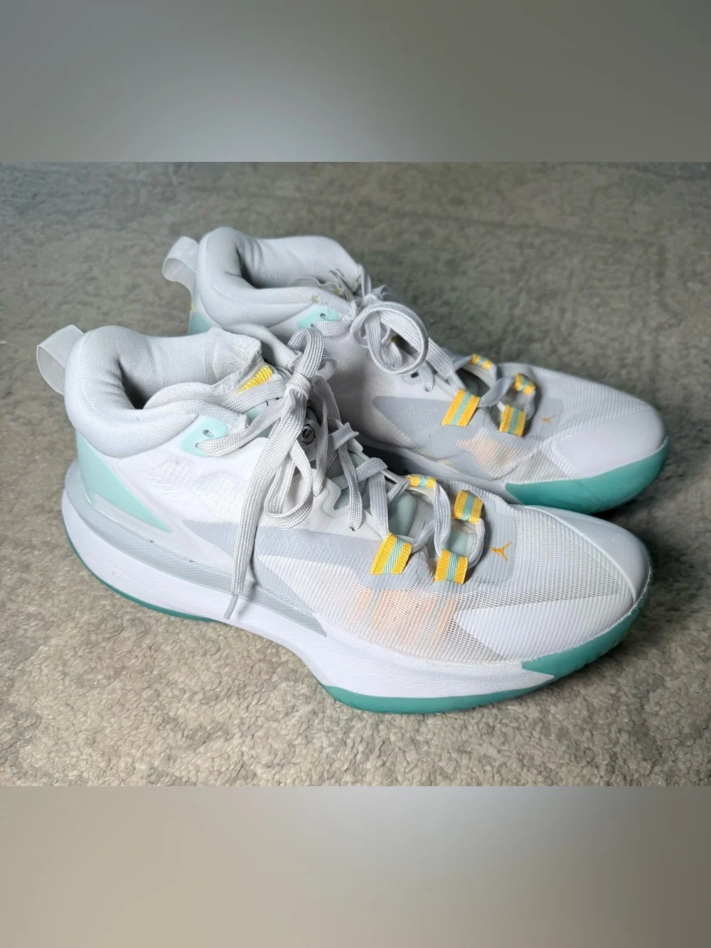 Nike Air mJordan’s Zion 1 White Dynamic Turquoise Basketball Shoes Mens size 8.5